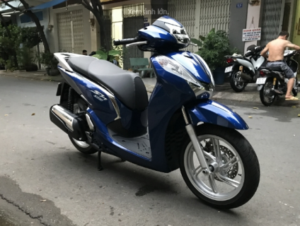 SH300i màu xanh 2017 xe như thùng