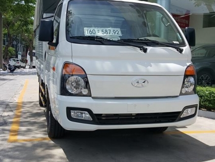 Bán xe tải 1 tấn 5 Hyundai New Porter 150 thùng mui bạt giá tốt