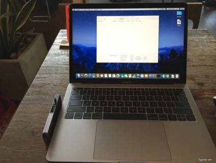 Macbook 2017 13' 128g full box new 99,99% 26t5 ! Tan Phu HCM