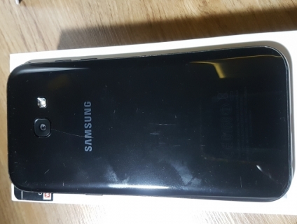 CẦN BÁN: SAMSUNG A5 2017