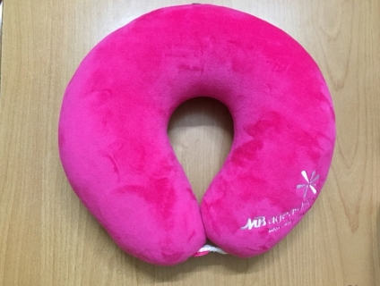 Gối chữ U quà tặng du lịch tiện dụng