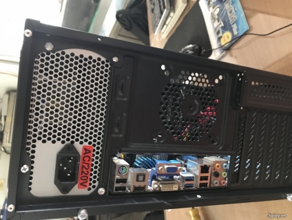 Mình đang cần 1 miếng chan/ phe  Main Asus P8H67 ae ai có bán alo với