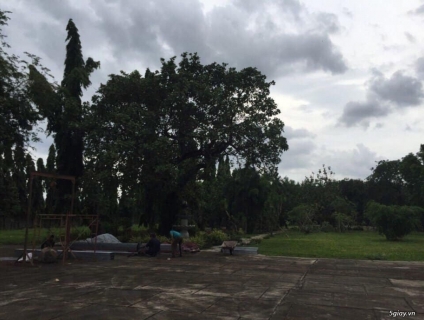 BÁN ĐẤT NẰM TRONG KHUÔN VIÊN BIỆT THỰ NGAY MẶT TIỀN QL 51