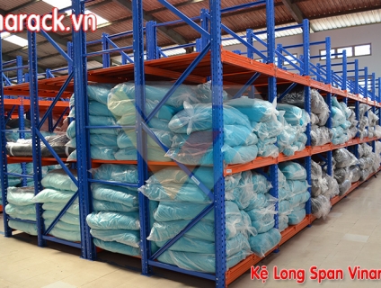 Kệ Longspan Vinarack, lưu trữ - bảo quản hạt cà phê nguyên chất.