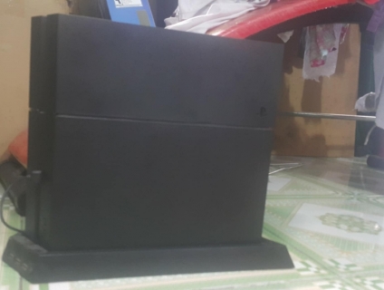 Bán máy PS4 1200, Game uncharted 4, PES 17.