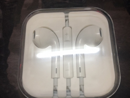 Tai nghe iphone jack 3.5 Zin theo máy mới 100%