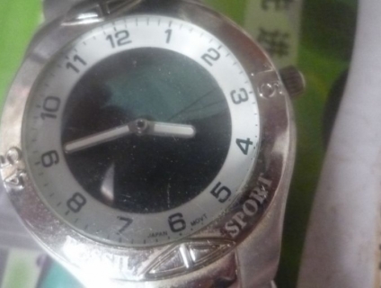 đồng hồ FOSSIL nứt màn hình mặt số