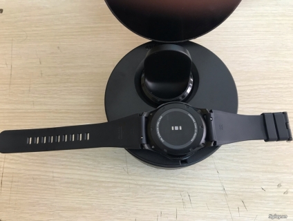 Cần bán đồng hồ ss gear s3 frontier fullbox bh dài!