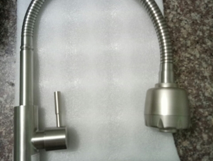 Vòi rửa lạnh cao cấp cần lò xo Inox 304