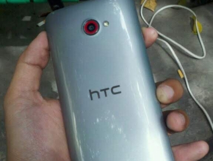 HTC Butterfly S lỗi nhẹ