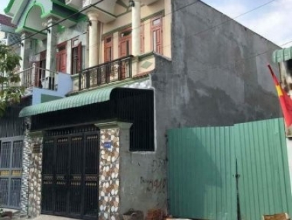 Nhà chính chủ 80m2 sổ riêng gần chợ thông dụng Dĩ An,Giá chỉ 1,5 tỷ.