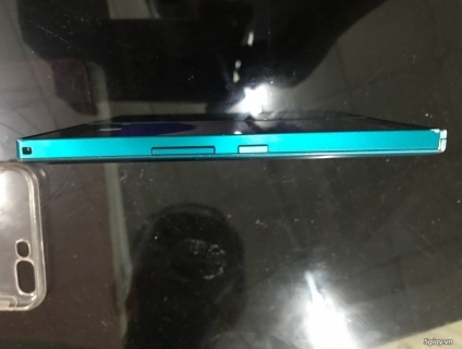 docomo F-04G bán hoặc GL