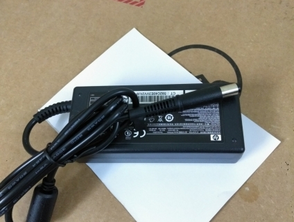 Sạc laptop hp 18.5v-3.5a chân kim