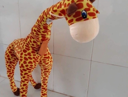 Quà cho bé thú nhồi bông hươu cao cổ Abbott Grow nhìn rất cute, mới 100% End: 23h 11/07/19