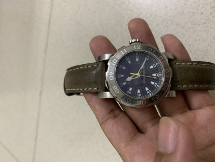 Đồng hồ Mercedes niềng xoay chính hãng