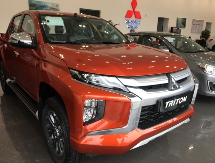 Xe bán tải Mitsubishi Triton 2019 trả góp ưu đãi lãi suất, giao ngay