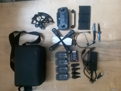 Hcm Cần bán combo Spark 4 pin còn BH chính hãng 12/2019