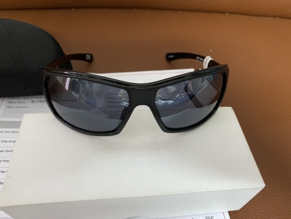 Kính Reebook chính hãng săn sales tại Anh chống 100%UV có Bill