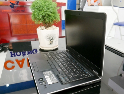 Dell Latitude E7440 Core i5 | Ram 4GB | SSD 128GB
