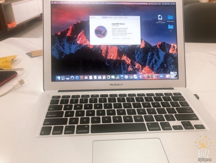 Bán Macbook Air 2015 8GB rất ít dùng
