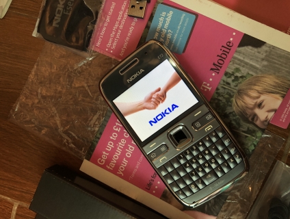 Nokia E72 Grey T - Mobile Brandnew nguyên hộp dòng United Kingdom
