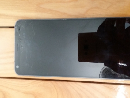 HCM LG G6 nứt màn hình , nghe gọi , wifi vô tư