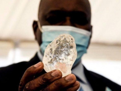 Khám phá viên kim cương thiên nhiên lớn thứ 3 thế giới