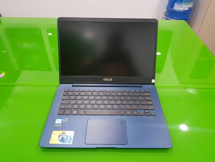 Bán Asus Zenbook UX430UA Core i5 - 8250U Siêu mỏng nhẹ Vip luôn