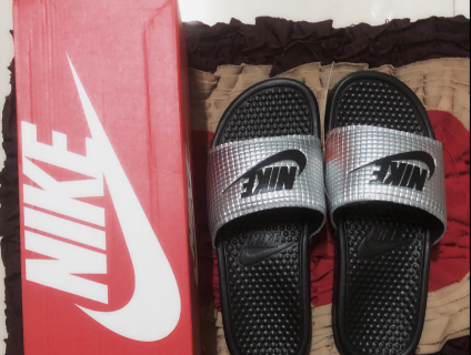 Cần bán dép Nike chính hãng. ( Real 100% ).