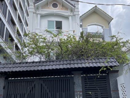 Căn phòng 50m2 1 phòng ngủ riêng có cả bồn tắm ở Sân bay giá bèo đây !