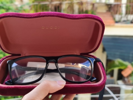 Gọng cận guuuu Made In Italy chính hãng săn sales tại Anh form to