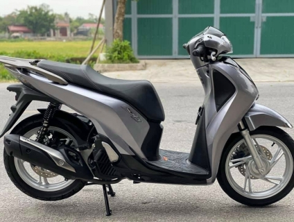 Bán xe a Honda SH150i ABS 2019 màu bạc. Xe mới đẹp