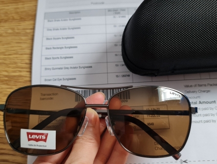 Kính Levi's chính hãng săn sales tại Anh chống 100%UV có bill