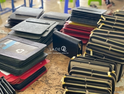 chuyên sỉ ví da bò nữ, ví cầm tay,..sỉ vốn thấp