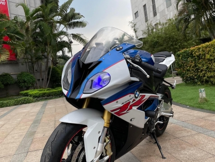 Bán xe BMW S1000RR 2018 màu trắng xanh. Xe nguyên bản đẹp