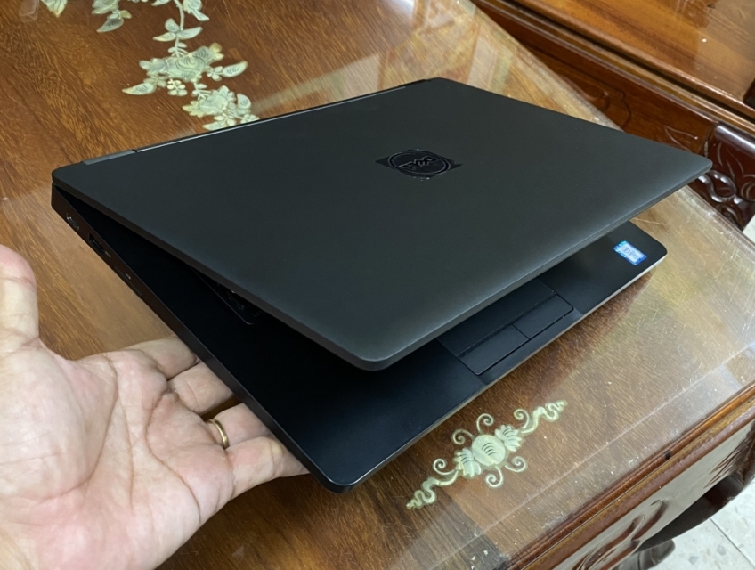 Dell Latitude E5480 i7-7820HQ trùm đồ họa & game