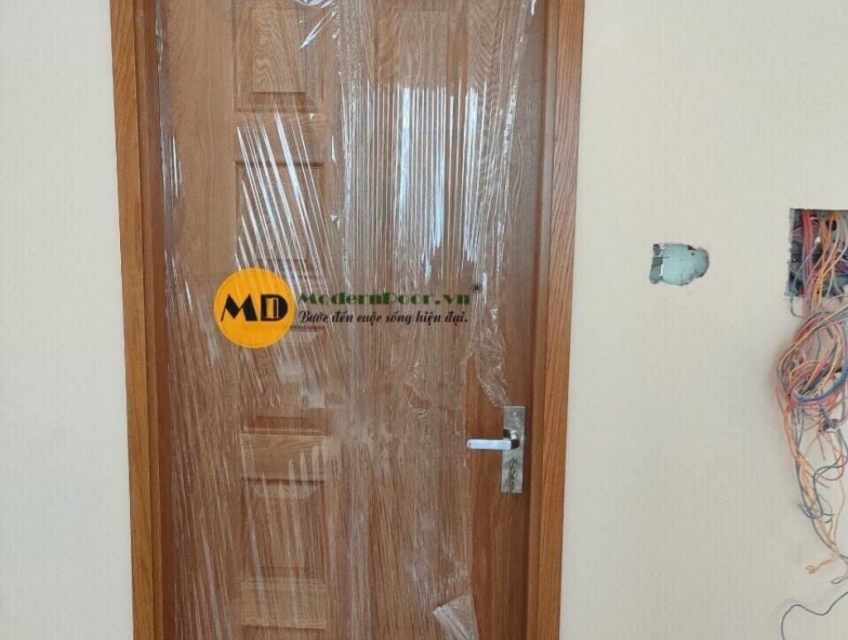 CỬA GỖ CÔNG NGHIỆP - HDF VENEER - MODERN DOOR