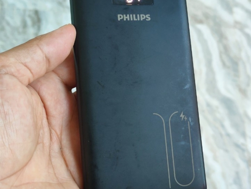 Sạc dự phòng Philips màu đen 10000 mAh