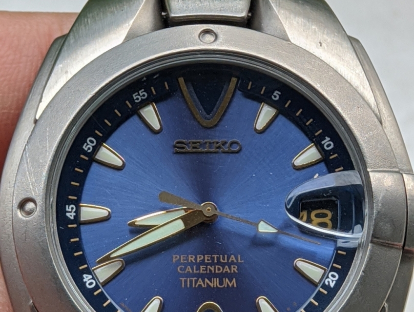 SG-Cần bán Seiko lịch vạn niên