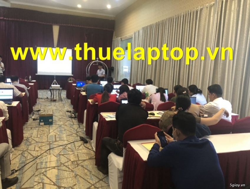 Cho thuê laptop Dell Core i5 XPS 9360 giá rẻ, chất lượng, máy đẹp.