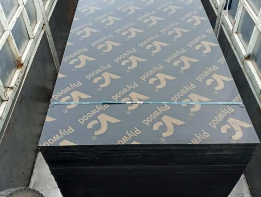 Ván ép Cốp Pha phủ phim giá rẻ từ 200k tại Quốc Oai