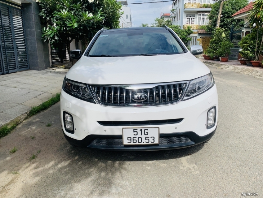 bán xe Kia Sorento 2020, màu trắng ,số tự động full premium máy dầu