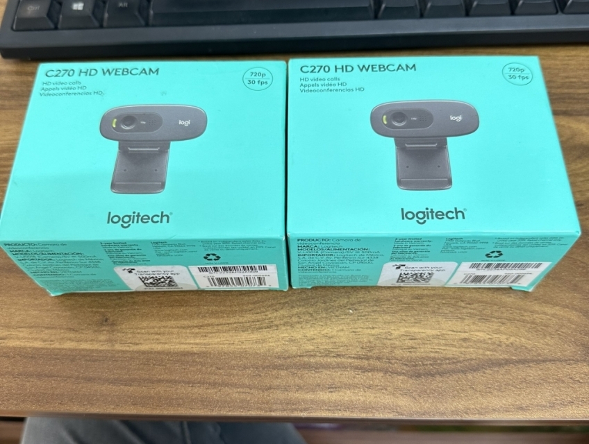 thanh lý vài em webcam c270, c310, vtwc30 newseal mới 100% giá rẻ