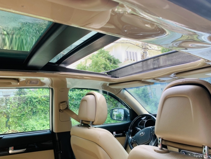 Bán xe Kia Sorento 2019, số tự động, máy dầu DATH premium, màu trắng