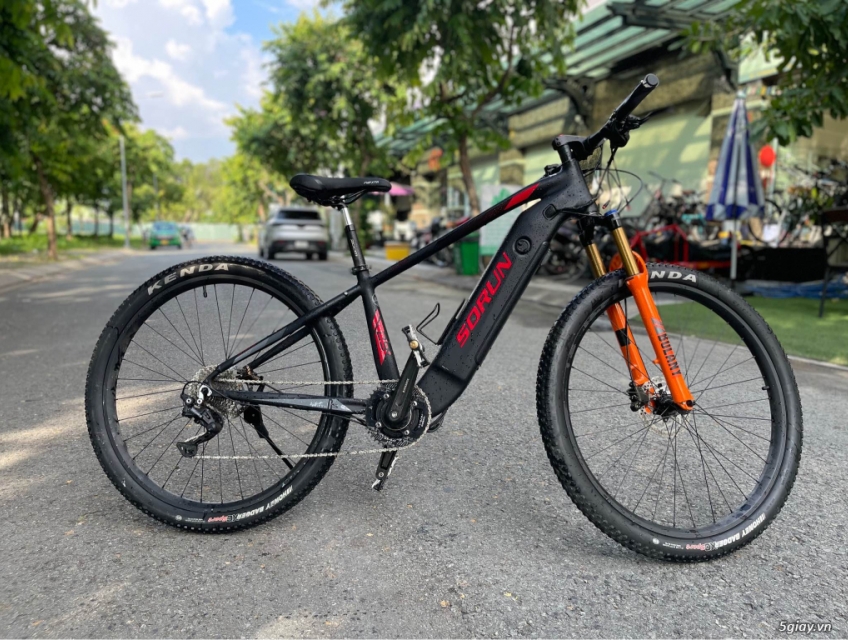 SORUM - BÁNH 29" - PIN 13AH ÂM KHUNG (1 LẦN SẠC 60-100 KM)