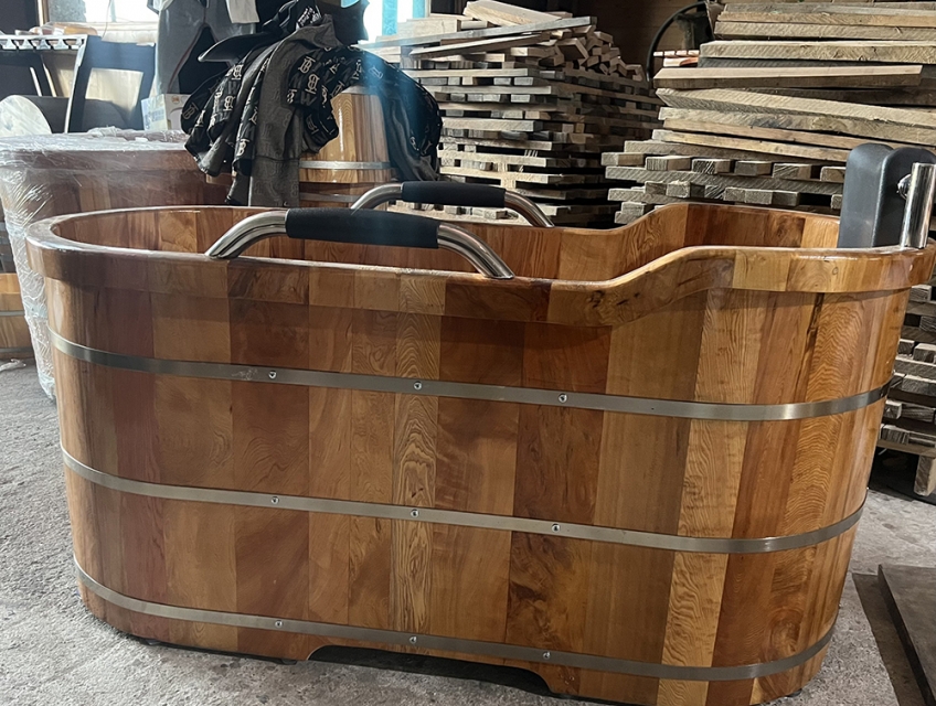 Bán bồn tắm gỗ pơ mu chất lượng  tại đây !