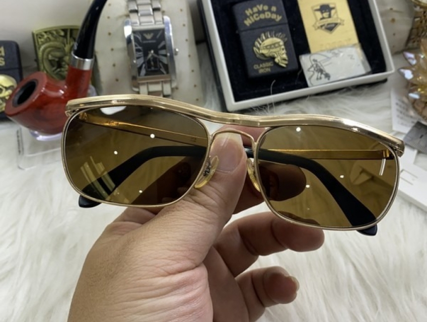 Nên mua kính mát ở đâu uy tín giá rẻ