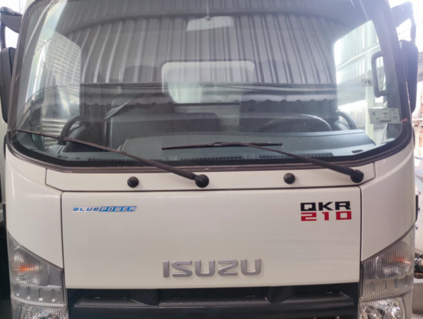 Isuzu QKR210 1T9 thùng dài 4m36