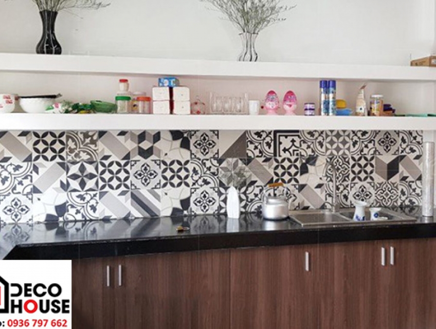 Sáng tạo không gian bếp đầy cảm hứng với kính ốp bếp gạch bông
