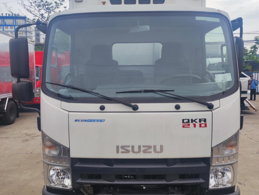 Cần bán ISUZU QKR210 1T9 thùng đông lạnh dài 4m3